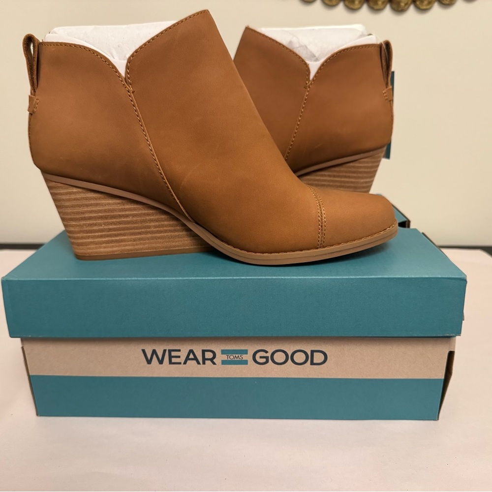 Toms “Goldie” Wedge Ankle Booties in Brown Sugar Leather